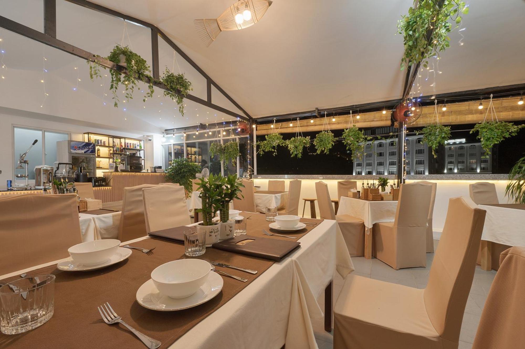 Luxy Park Hotel - Phu Quoc Centre Exterior foto